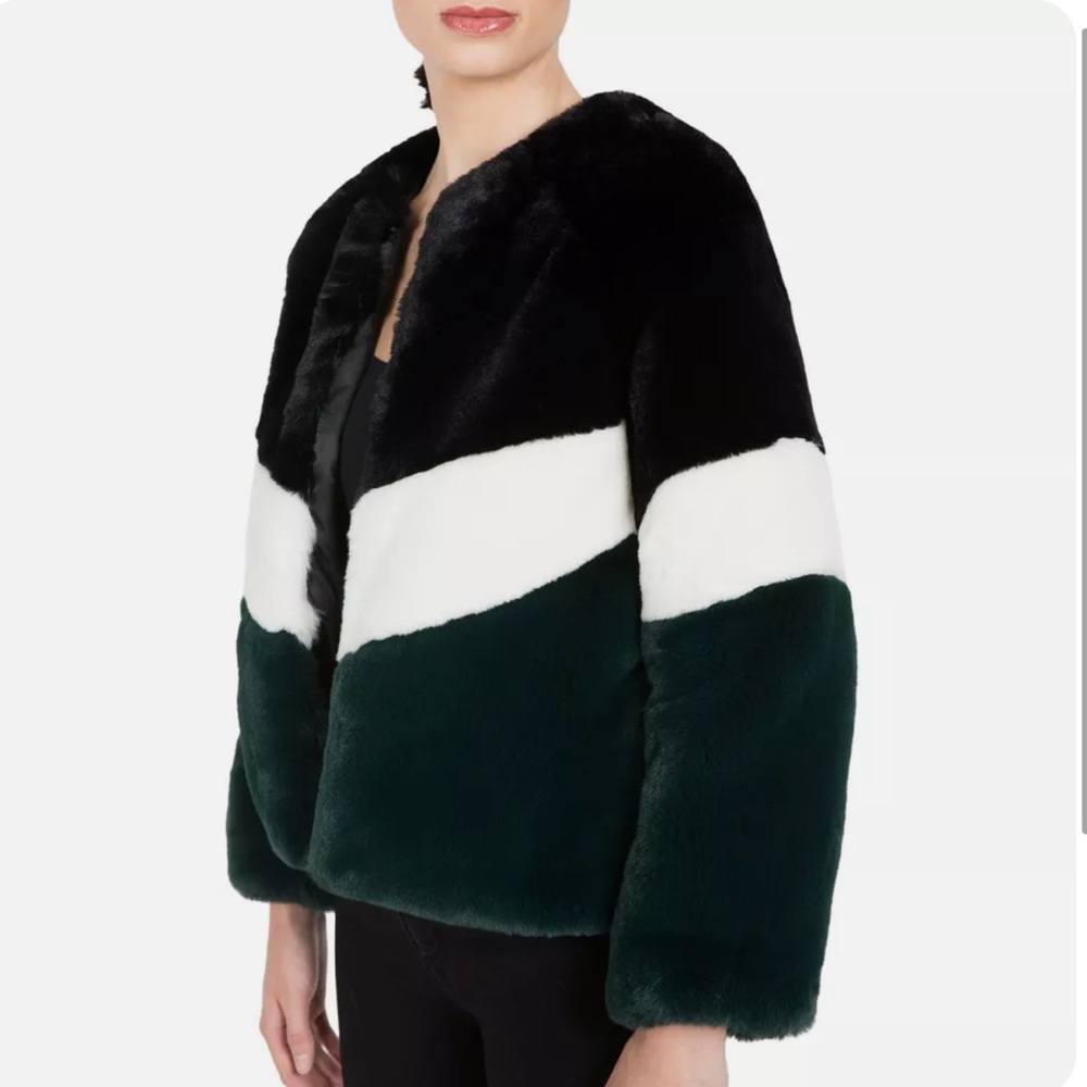 Apparis jacket size small Great condition Faux fur